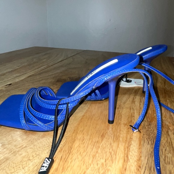 Zara Retro Square Toe Strappy Stiletto Sandals Heels NWT - Picture 3 of 5